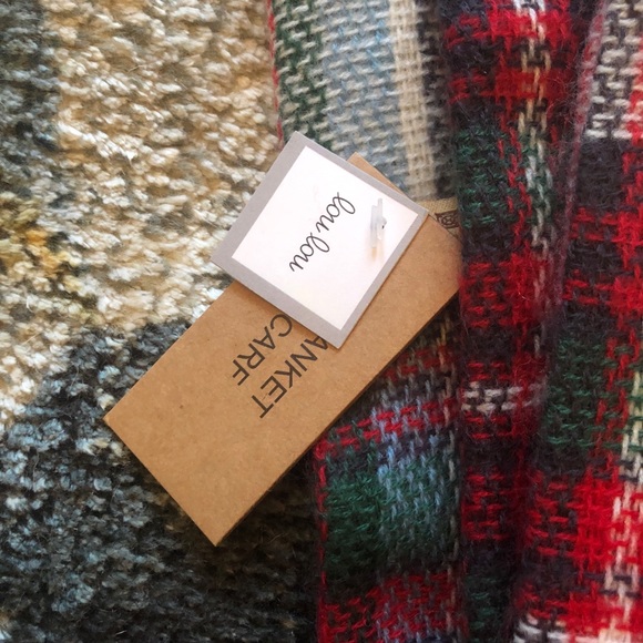 BNWT Blanket scarf - Picture 3 of 4